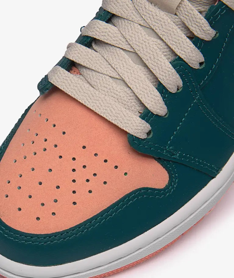 Coral Bay Street Sneaker