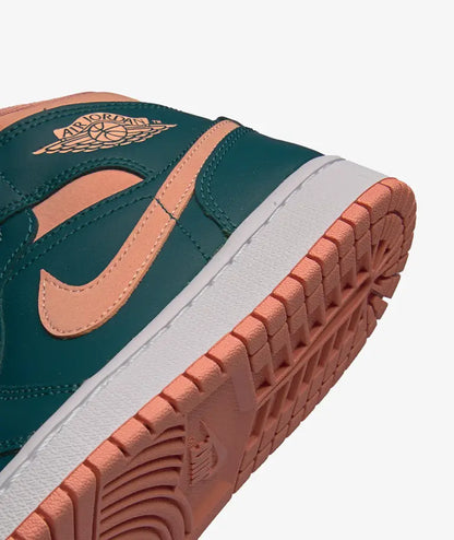 Coral Bay Street Sneaker