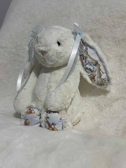 Snowy Hugs Bunny